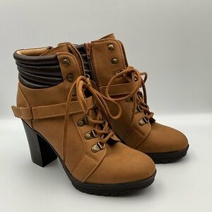 Andiamo Boots Size 9 Tan Brown  3’ Heeled Boots Side Zip Lace Up